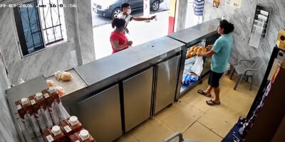 Captura de cámara de seguridad del interior de una panadería.