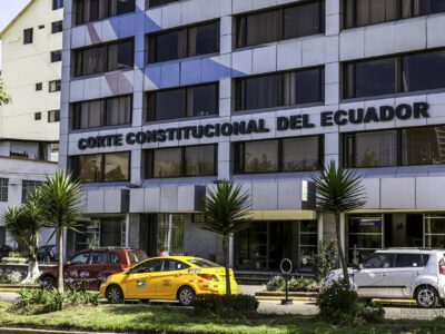 Fachada del edificio de la Corte Constitucional del Ecuador, en la avenida 12 de Octubre, en Quito.