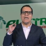 José Julio Neira durante su anuncio sobre los generadores del contrato con Austral Technical Management, el 12 de octubre de 2026.